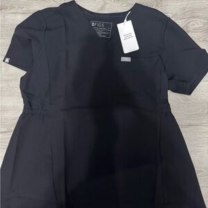 Figs Black Scrub Top
